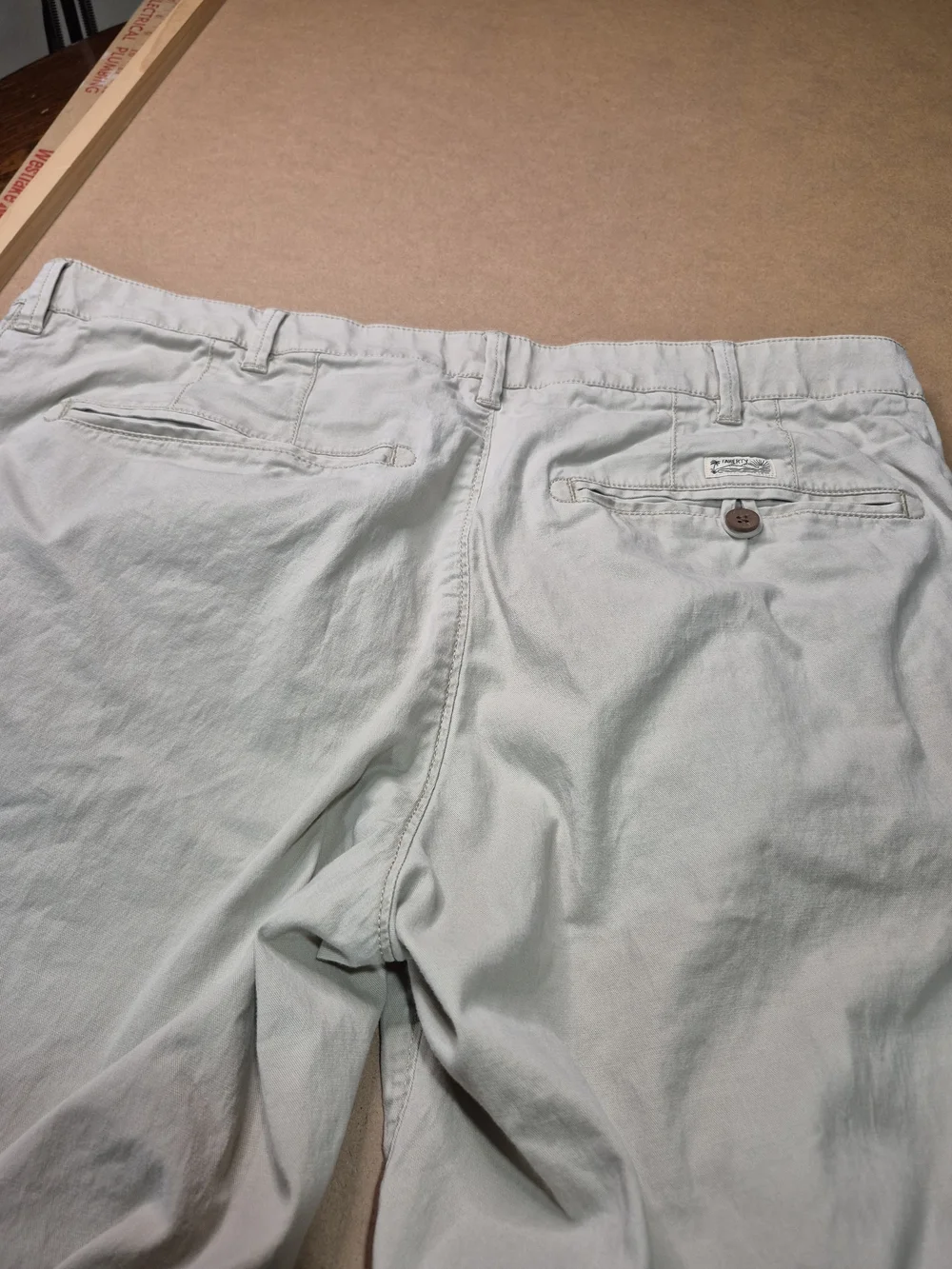 Faherty Light Cream Flat-Front Men's Shorts 4200/7